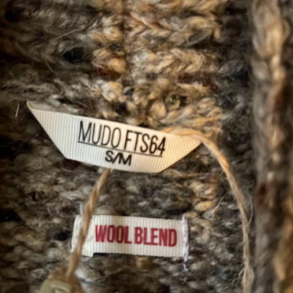 Mens Cardigan - Picture 6 of 6